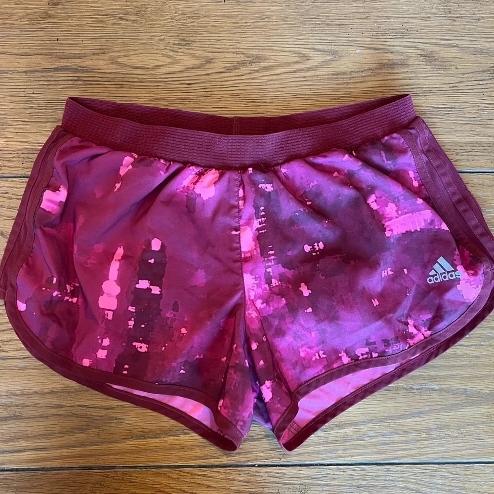 Women’s adidas Climalite energy running M 3” shorts in magenta pink Medium - Picture 2 of 6